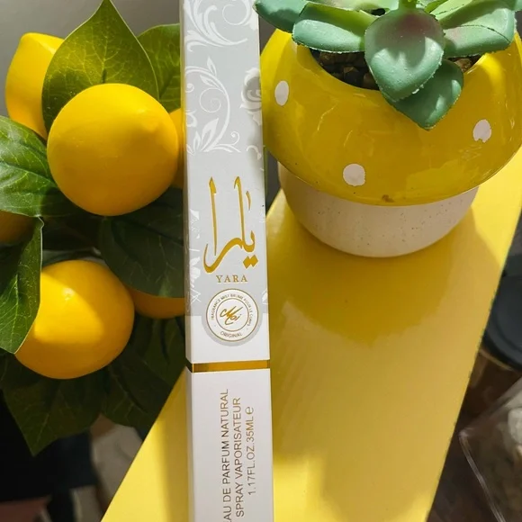 NIB Yara Eau de Parfum Spray - Moi - Picture 2 of 2
